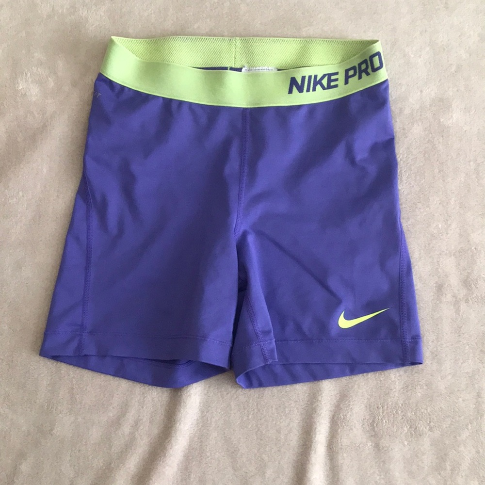 Women’s Nike shorts #G1643
